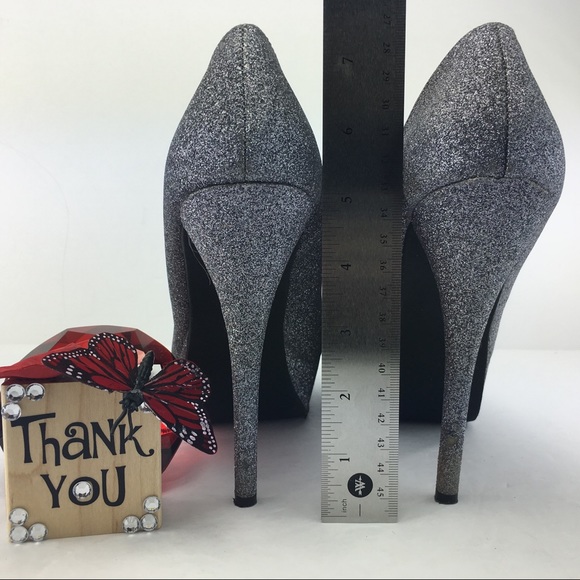 ❤️Charlotte Russe Silver Heels - Picture 8 of 8